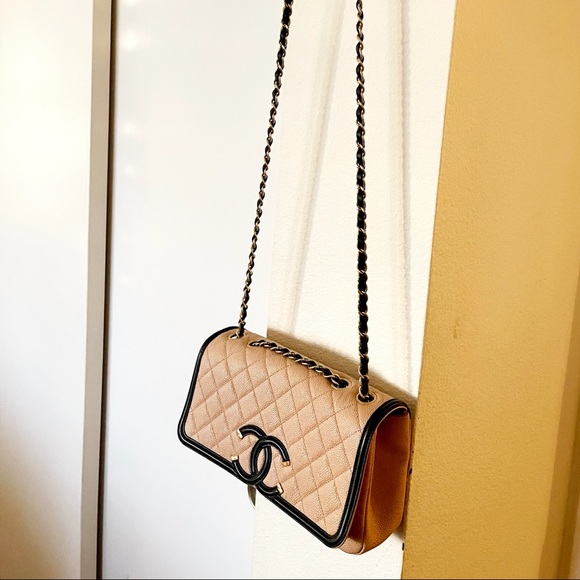 Chanel Caviar Quilted Medium CC Filigree Flap Beige and Black - Picture 12 of 13